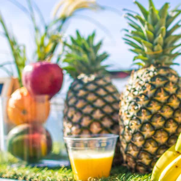 ananas et fruits frais