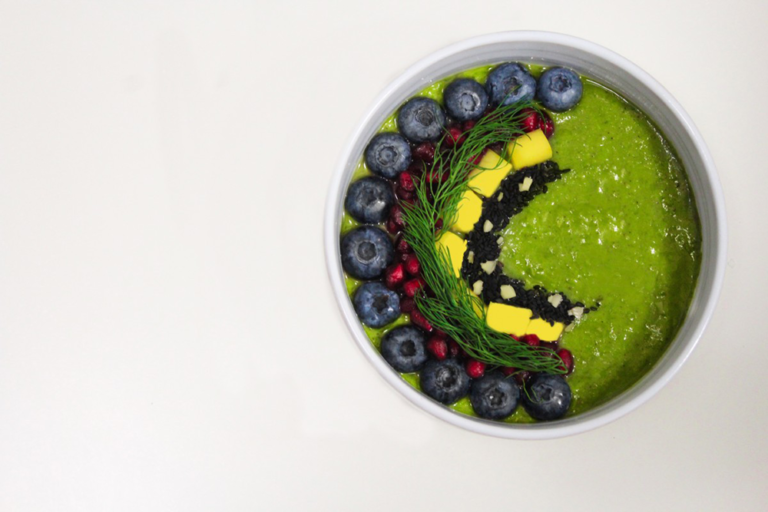 green smoothie bowls
